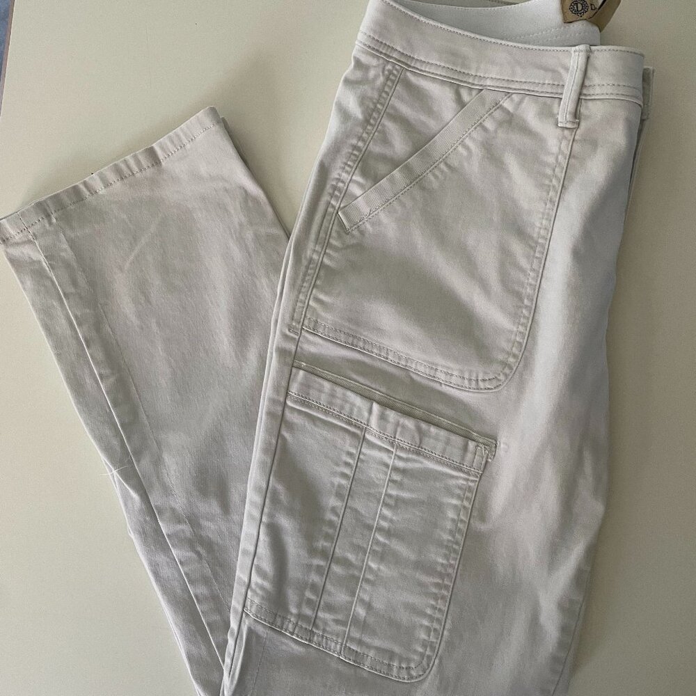 Democracy Ab Solution Size 10 Womens - In Excellent Condition - Cream Colored!